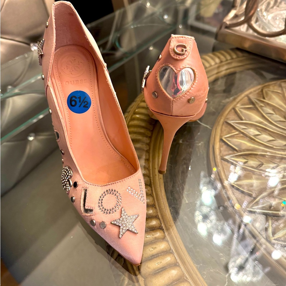 Pink size 6 1/2 guess sexy shoe